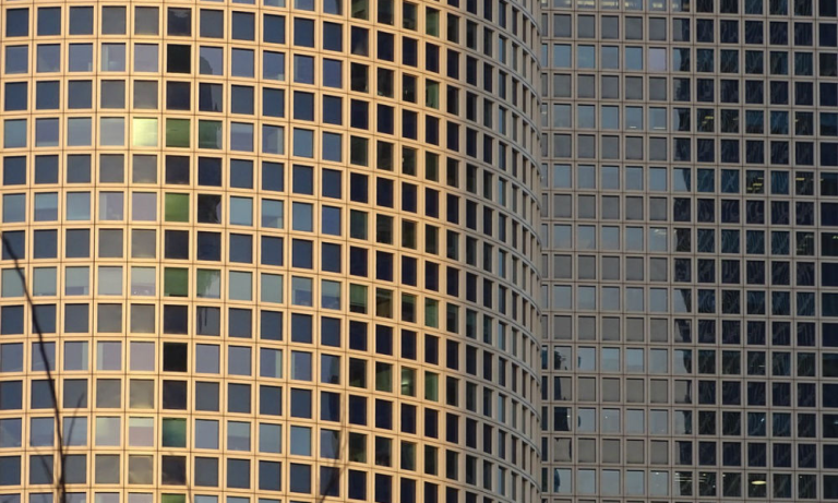 gold-building-768x461
